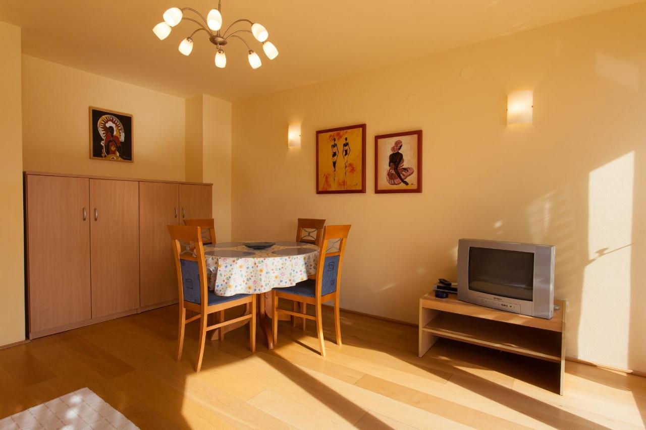 Apartman Vjekoslav 크르크 외부 사진
