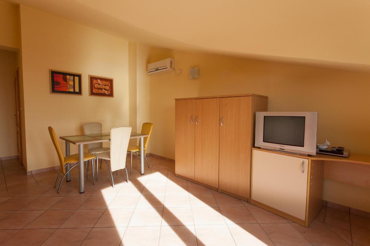 Apartman Vjekoslav 크르크 외부 사진